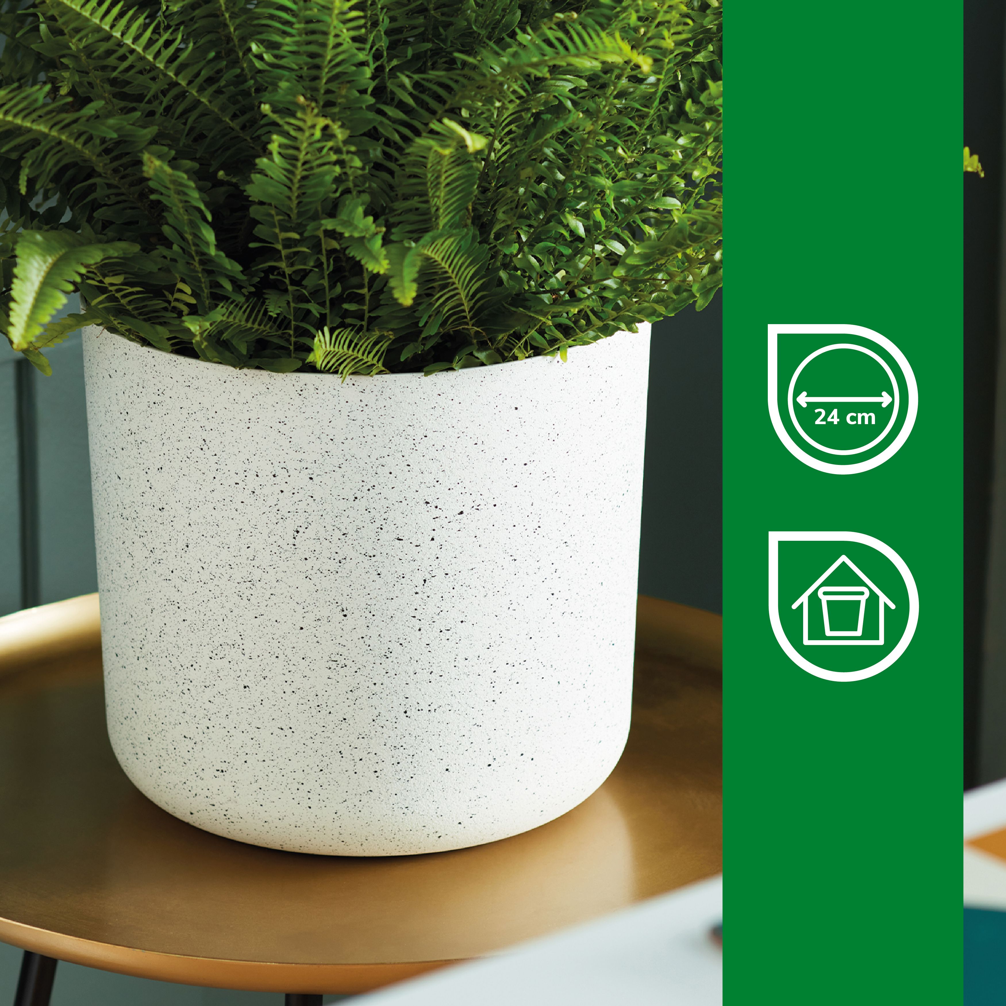 Verve White Recycled plastic Plant pot (Dia) 17cm, (H)23cm