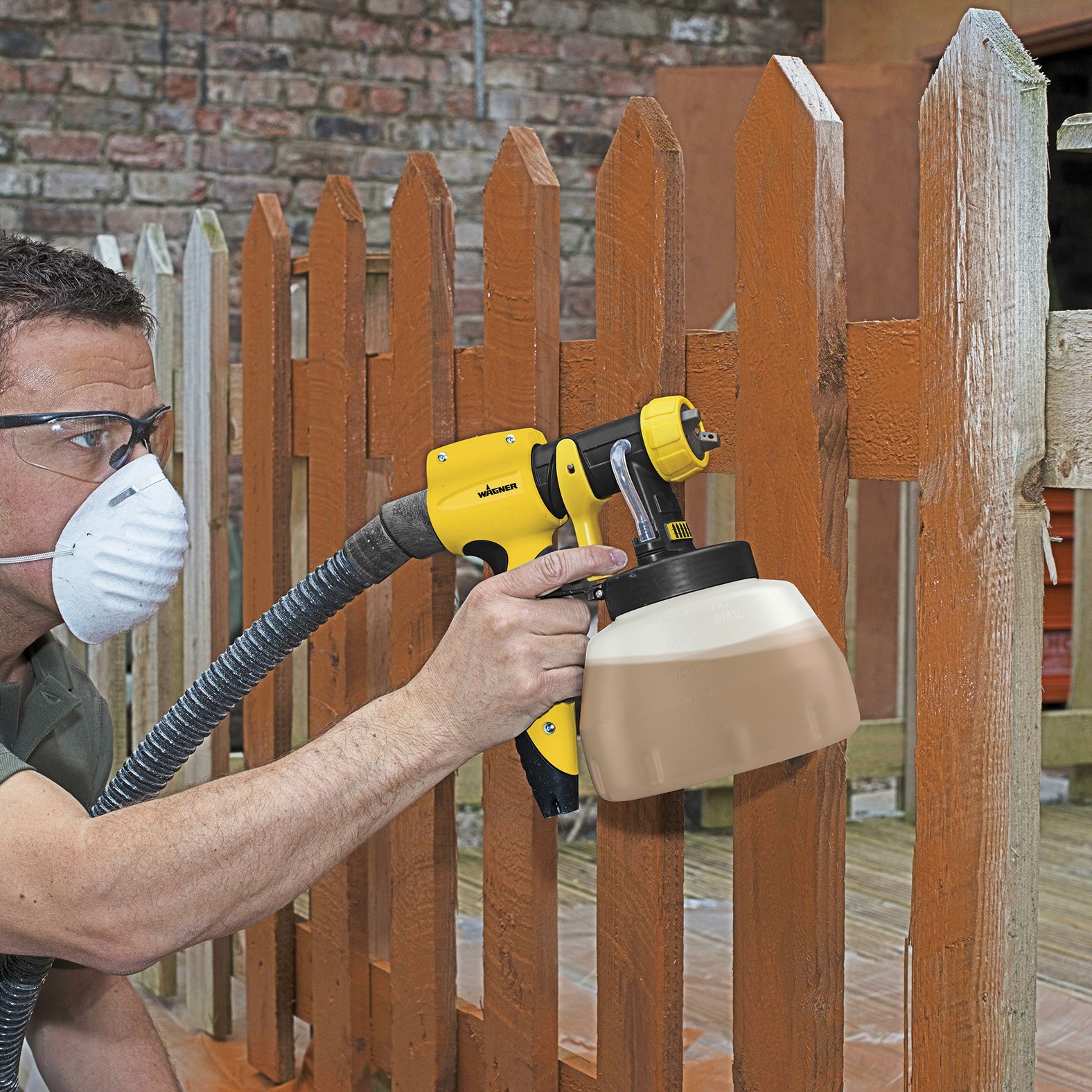 Wagner Coating 240v 460w Fence Decking Paint Sprayer Tradepoint