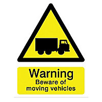 Warning beware of moving vehicles Self-adhesive labels, (H)200mm (W)150mm