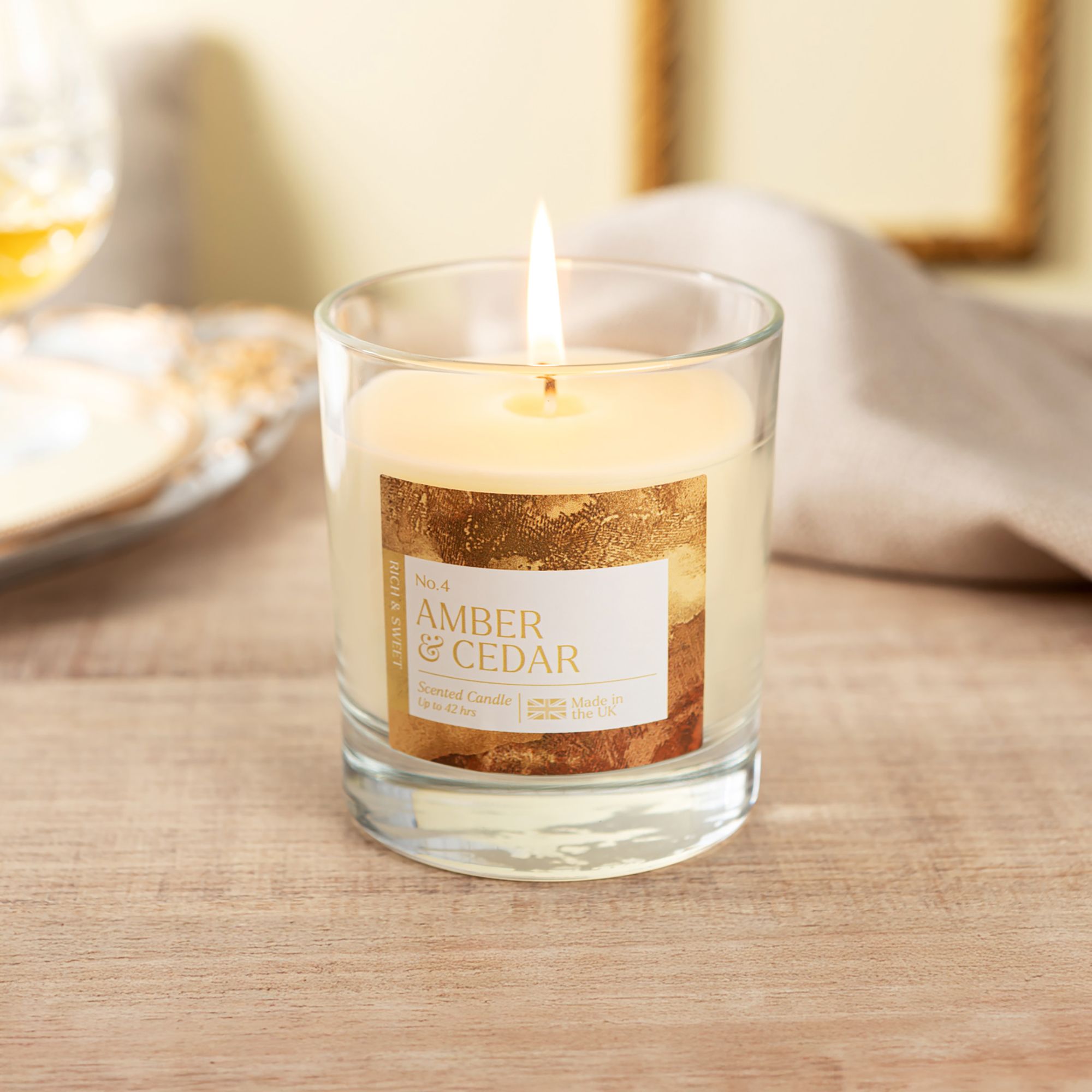 Wax Lyrical Amber & cedar Medium Jar candle