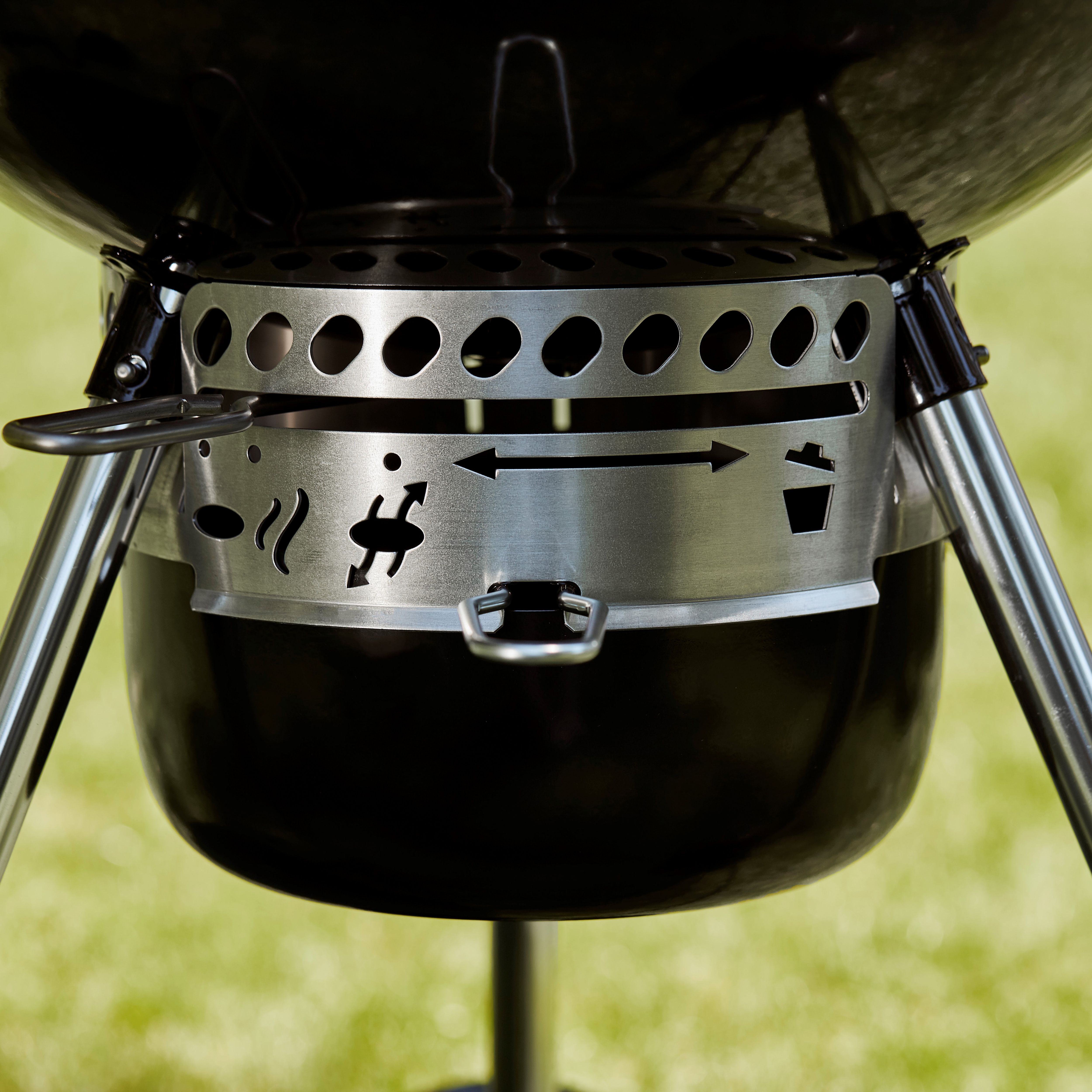 Weber Master-Touch GBS E-5750 Black Charcoal Barbecue