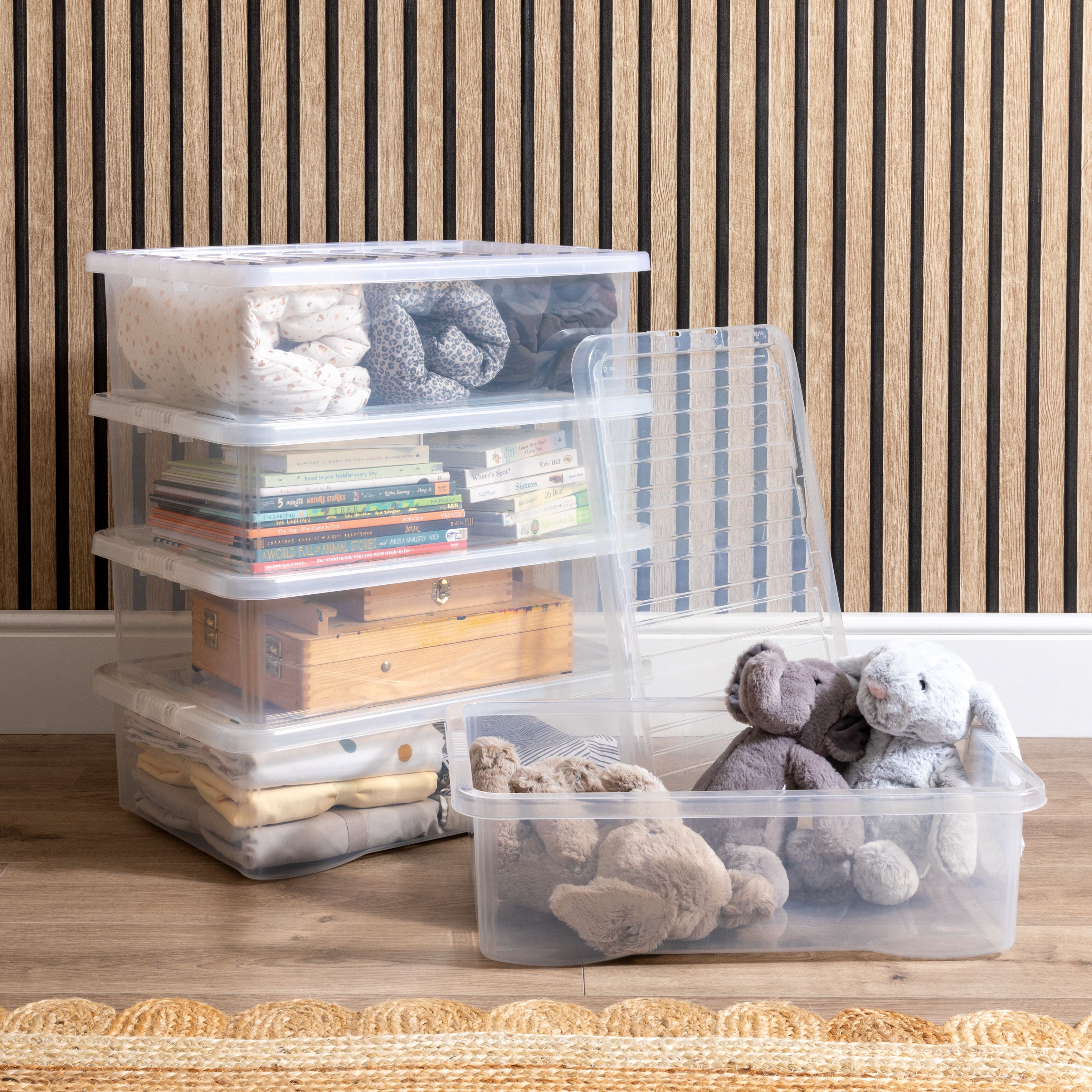 Wham Crystal Clear Rectangular 32L Medium Plastic Stackable Underbed ...