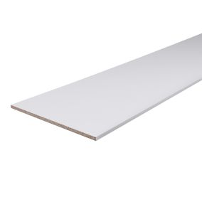 White Semi edged Chipboard Furniture board, (L)2.5m (W)600mm (T)18mm