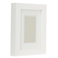 White Single Picture frame (H)22cm x (W)17cm