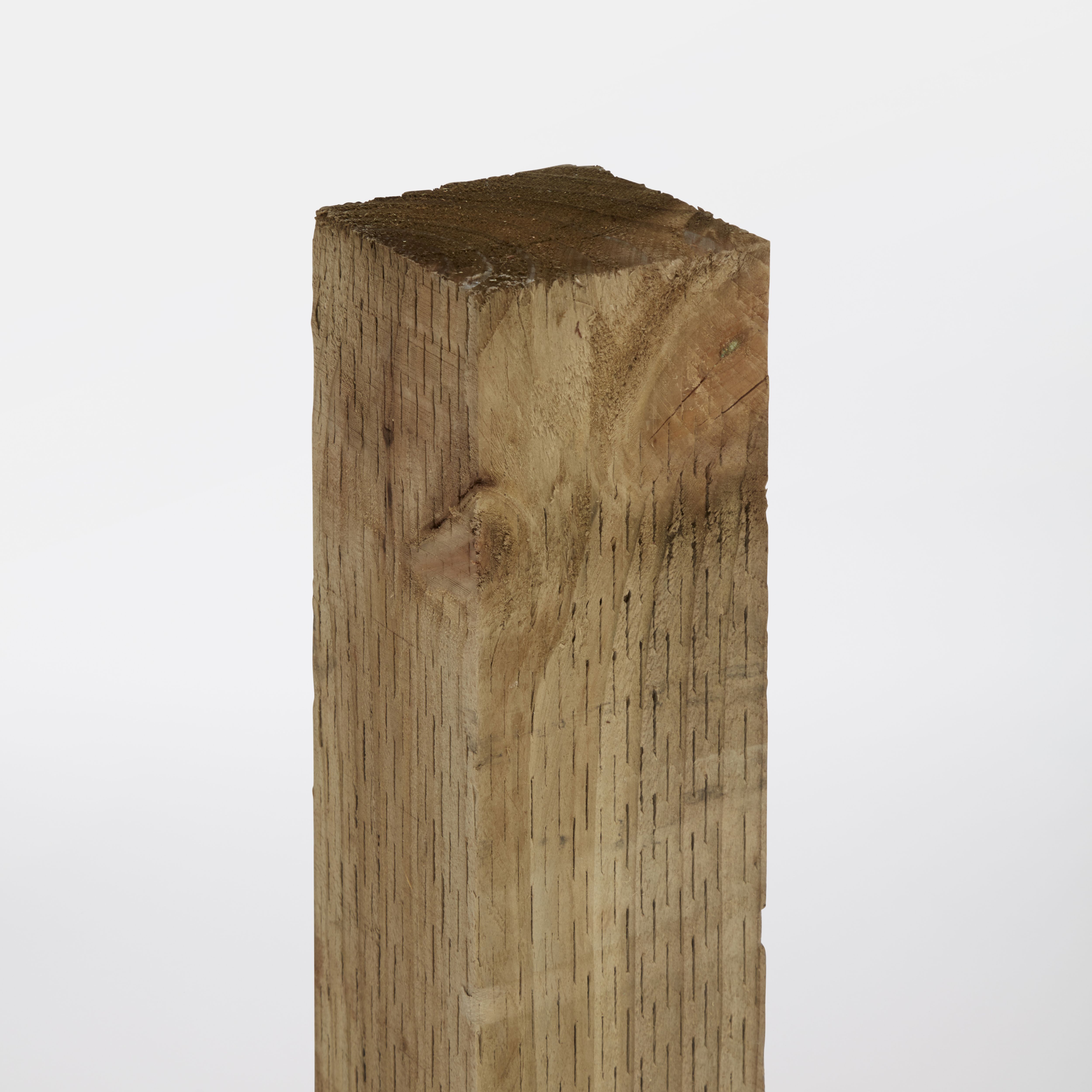 WOODEN POST INCISED 10X10X240 UC4 GRN