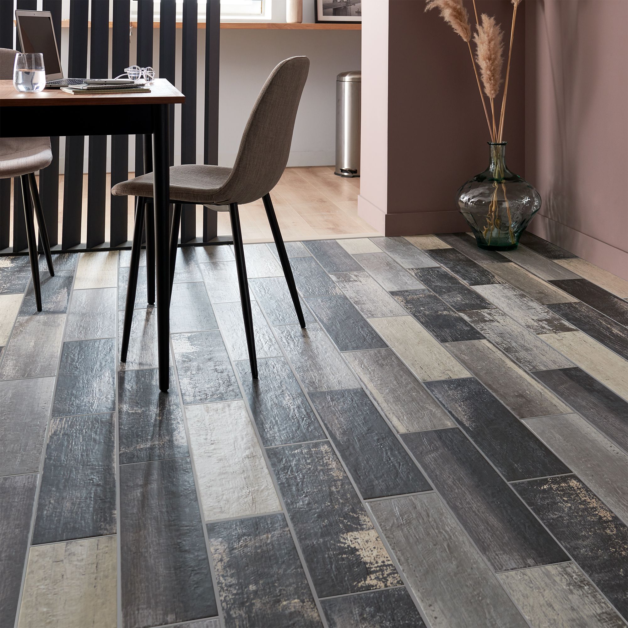 Worn wood Grey Matt Wood effect Porcelain Wall & floor Tile, Pack of 11, (L)600mm (W)150mm