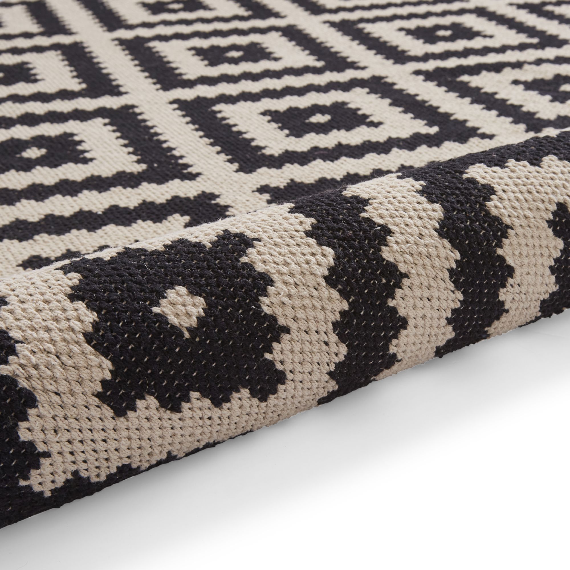 Zara Black & White Geometric Rug 170cmx120cm