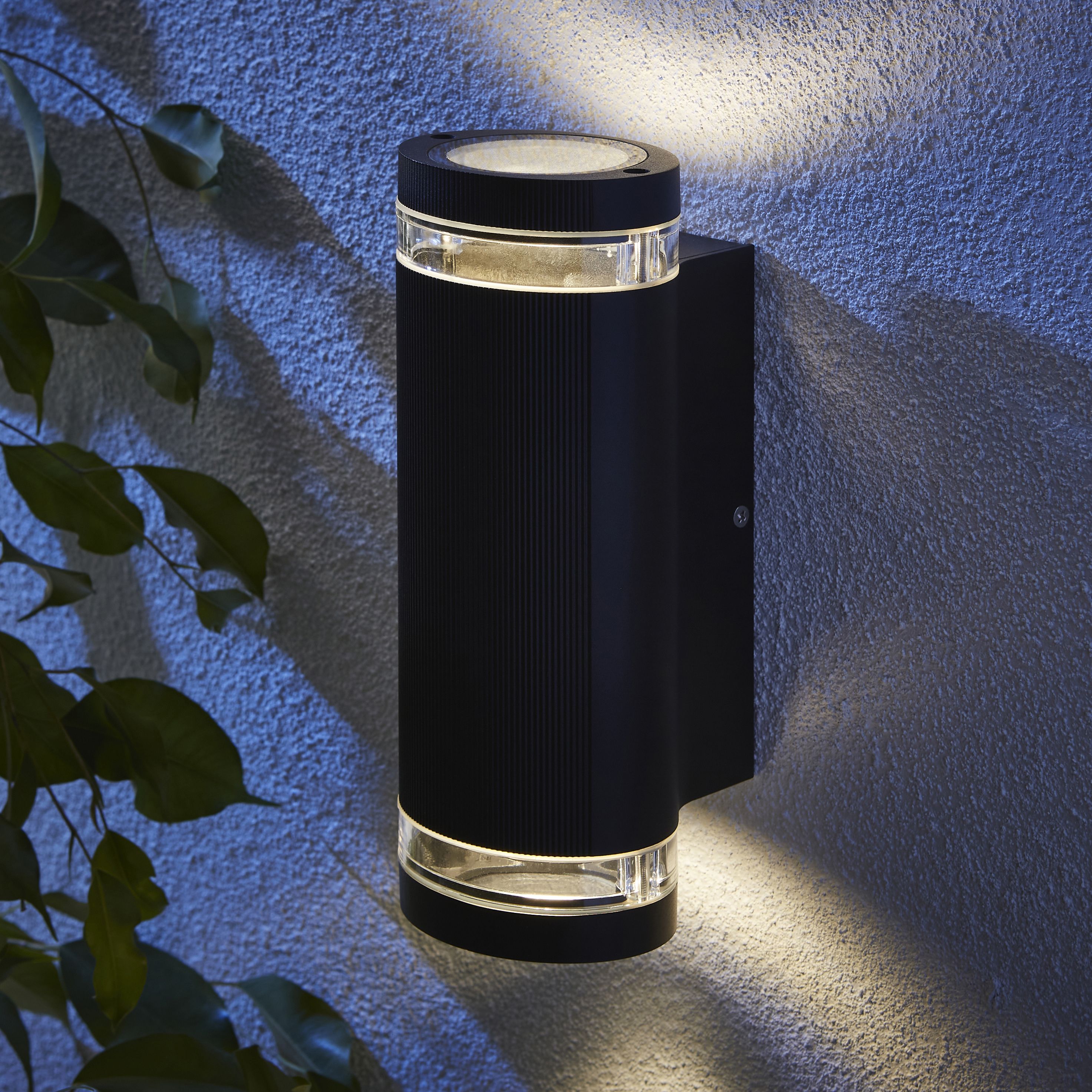 Zinc Ballini Fixed Matt Black Mains-powered LED Outdoor ON/OFF Wall light (Dia)9cm