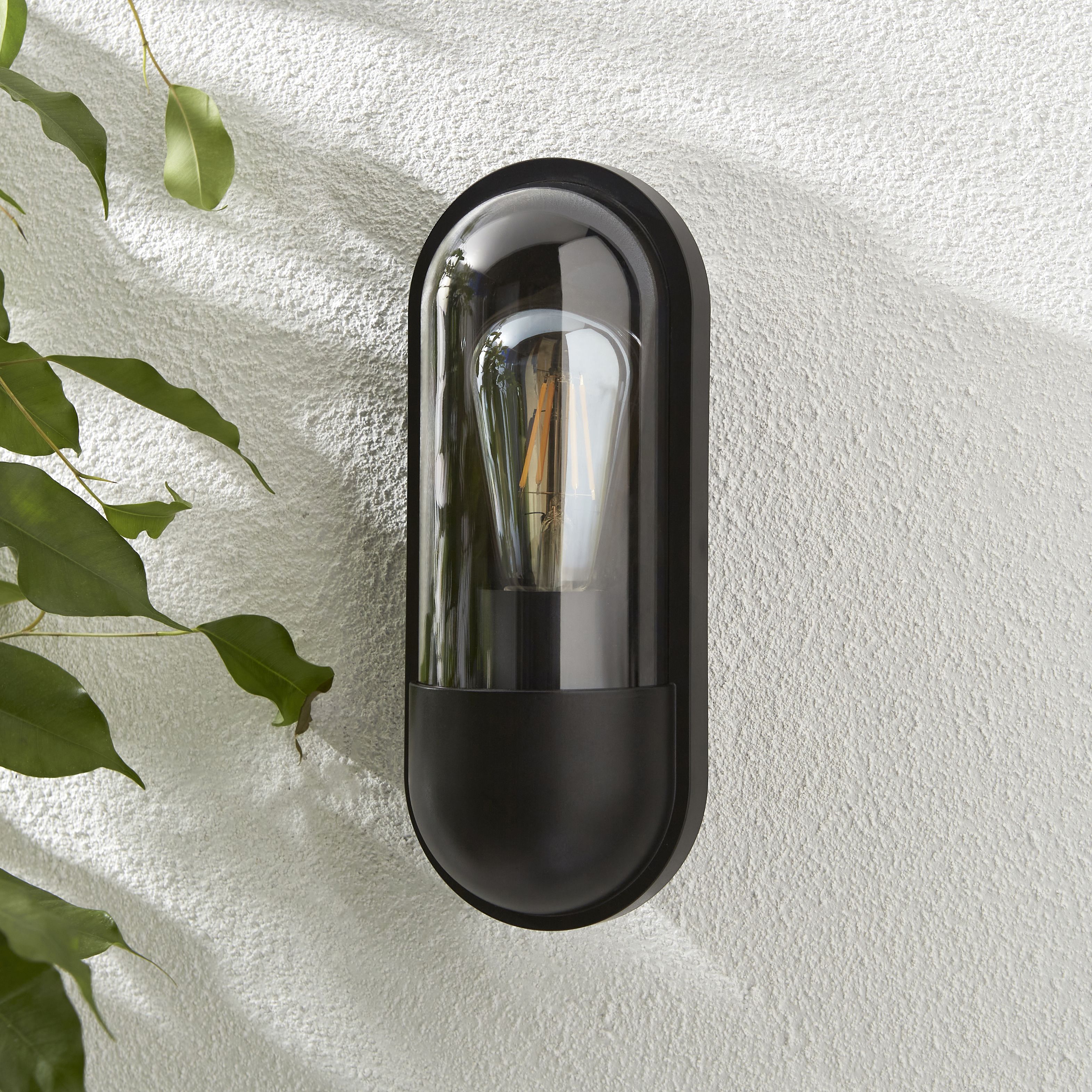 Zinc Kerry Fixed Matt Black Mains-powered Outdoor ON/OFF Wall light (Dia)10cm