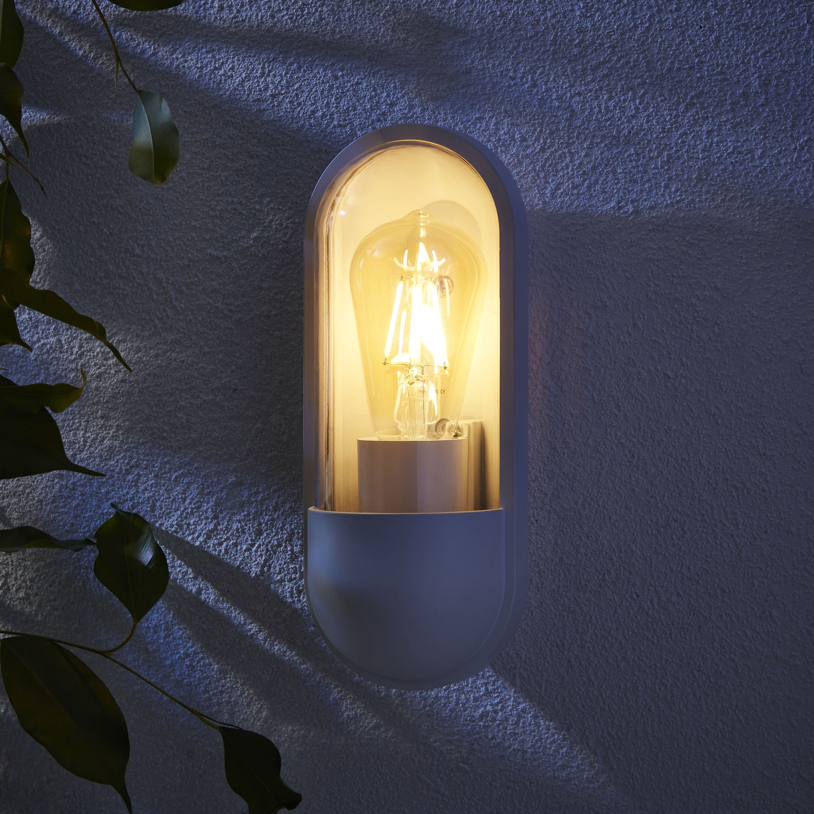 Zinc Kerry Fixed Matt White Mains-powered Outdoor ON/OFF Wall light (Dia)10cm