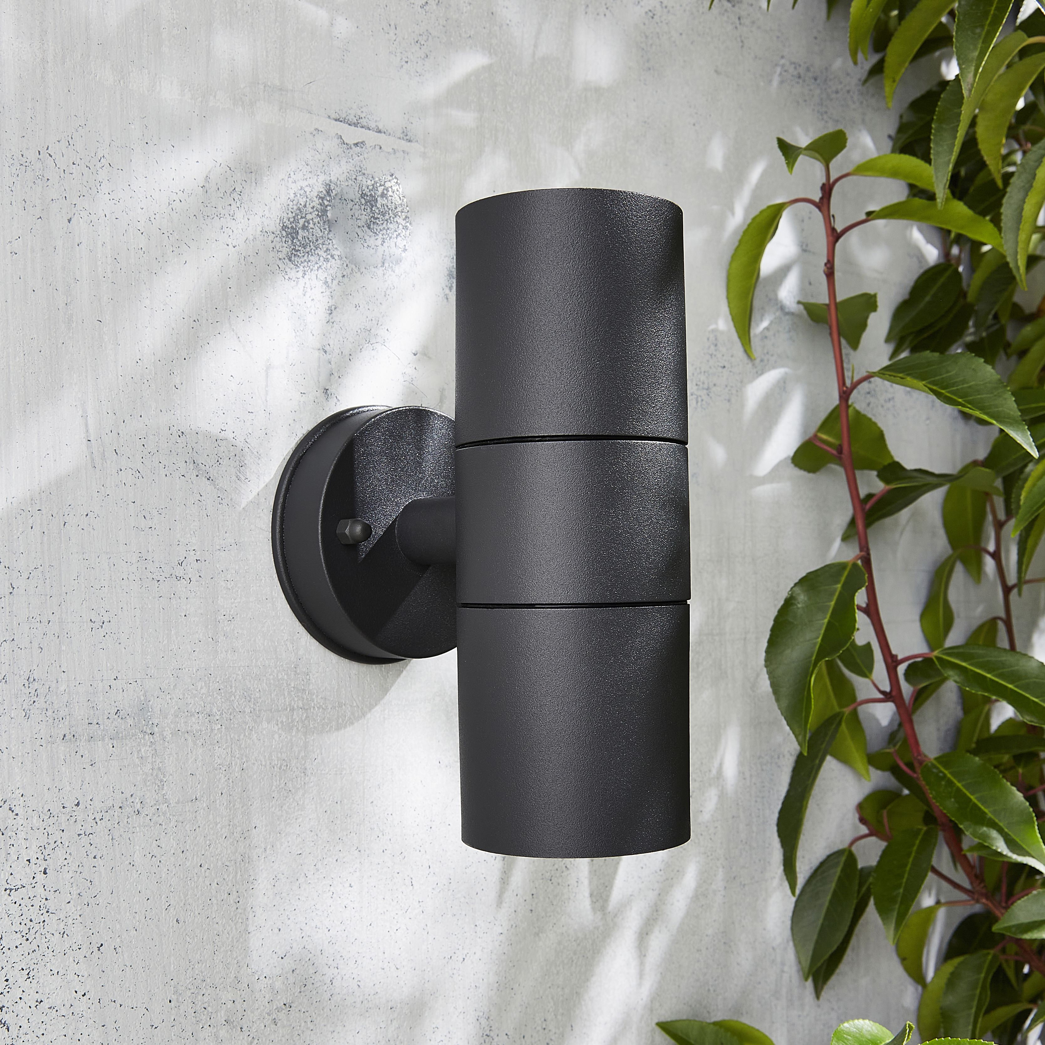 Zinc Odin Fixed Matt Black Mains-powered Outdoor Up & Down Up & Down ON/OFF Wall light (Dia)6cm
