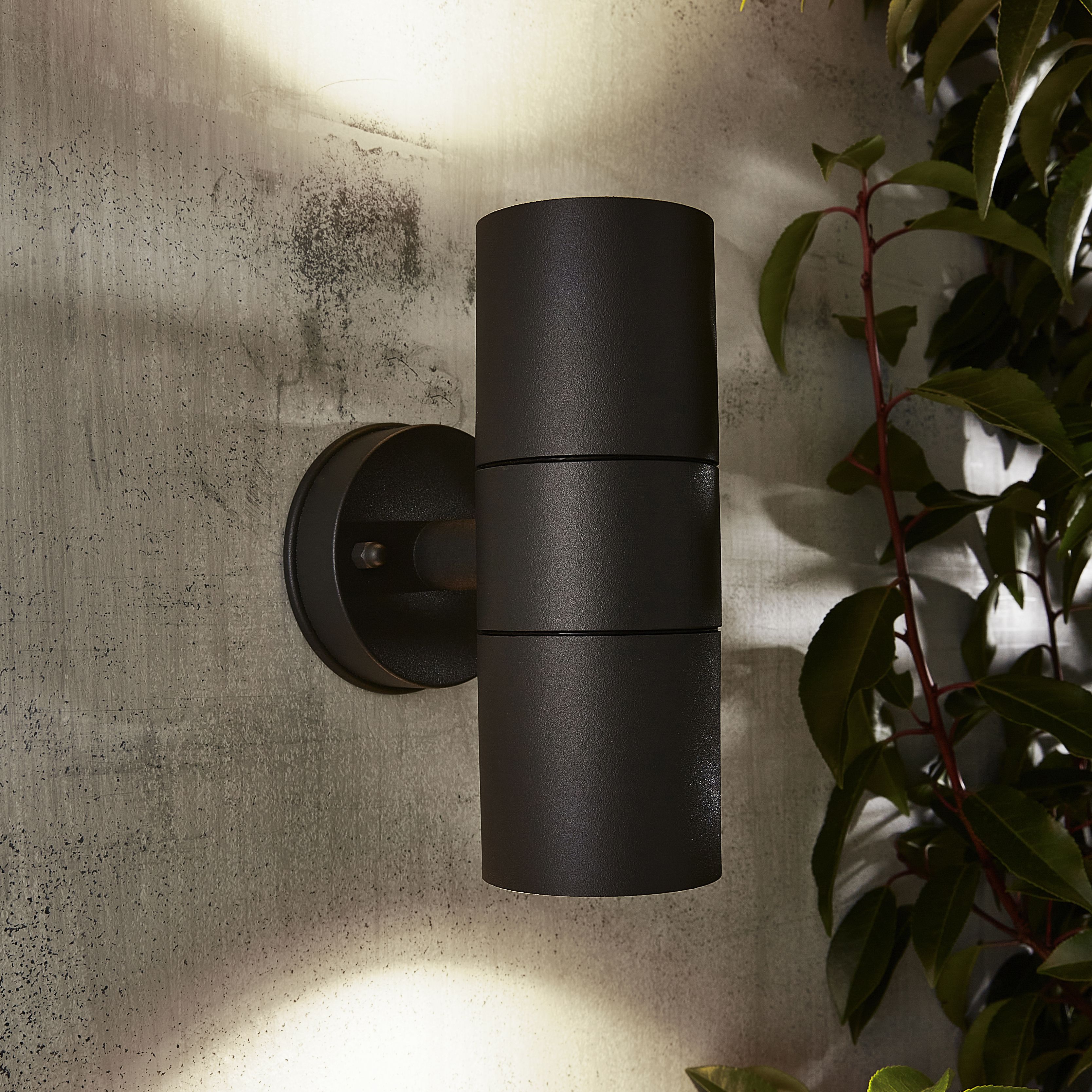 Zinc Odin Fixed Matt Black Mains-powered Outdoor Up & Down Up & Down ON/OFF Wall light (Dia)6cm