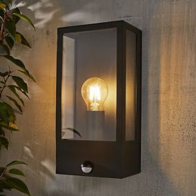 Zinc Thora Fixed Matt Black Mains-powered Outdoor ON/OFF with PIR Wall light (Dia)16cm