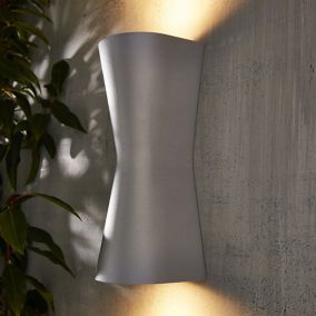 Zinc Vanir Fixed Matt Silver effect Mains-powered Outdoor ON/OFF Wall light (Dia)8cm