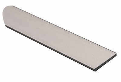 B&Q Anodised Aluminium Flat Bar, (L)1000Mm (W)25Mm (T)2Mm
