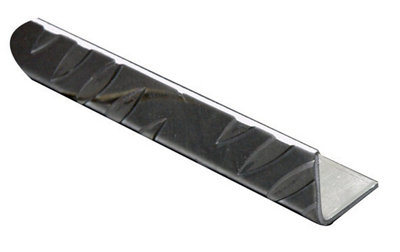 B&Q Naturel Aluminium Equal L-Shaped Angle Profile, (L)1M (W)40Mm (D)40Mm (T)2Mm