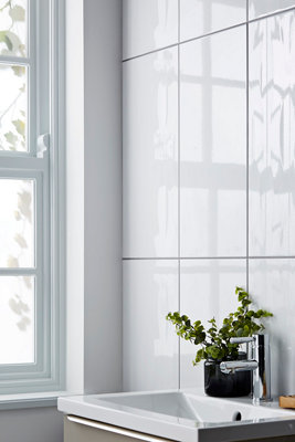 Goodhome Perouso White Gloss Ceramic Indoor Wall Tile, Pack Of 6, (L)600Mm (W)300Mm