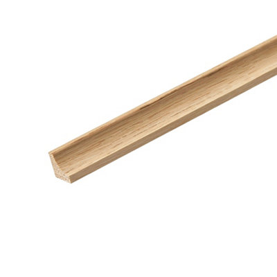 B&Q Unfinished Natural Oak Scotia Moulding (L)2400Mm (W)18Mm (T)18Mm