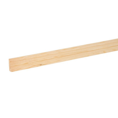 B&Q Decorative Unfinished Pine Barrel Moulding (L)2400Mm (W)34Mm (T)12Mm