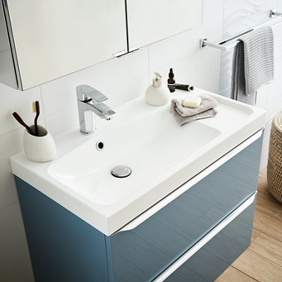 Goodhome Mila White Rectangular Counter Top Basin (W)80Cm