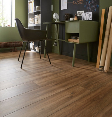 Goodhome Devonport Wood Planks Oak Effect Structured Laminate Flooring, 1.996M²