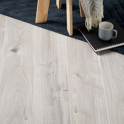Goodhome Gladstone Wood Planks Grey Wood Effect Structured Laminate Flooring, 1.996M²