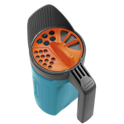 Gardena Lawn Hand Held Spreader 1.2L