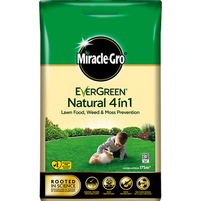Evergreen Natural 4 in 1 Lawn Feed Weed and Moss Preventor 7.06kg - Size: 27 x 61 x 8cm - Miracle-Gro - Wilko