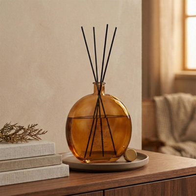 Candlelight Amber & Cedarwood Reed Diffuser, 500Ml