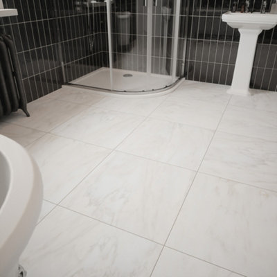 Johnson Tiles Bianco Marble Effect Matt Finish Taupe Floor Tile L600 x W600mm 4 Pack - Size: 1 x 60 x 60cm - Cream - Wilko