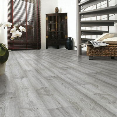 Eurohome Dartmoor Wood Planks Oak Effect Laminate Flooring, 1.48M²