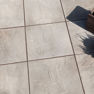 Bradstone Peak Natural Reconstituted Stone Paving Slab, 8.1M² (L)450Mm (W)450Mm Pack Of 40