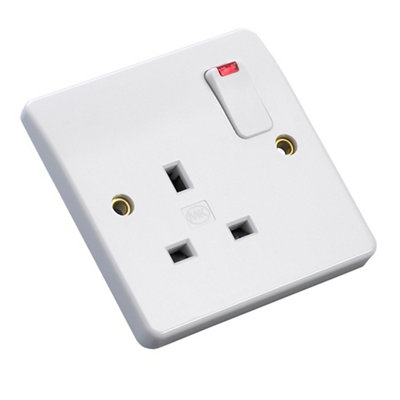 Mk White Single 13A Switched Socket With Neon