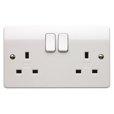 Mk Double 13A 240V Gloss White Inboard Socket With 2 Poles