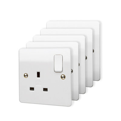 Mk White Single 13A Switched Socket, Pack Of 5