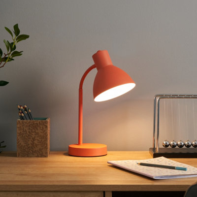 Inlight Tripp Plain Matt Coral Desk Lamp