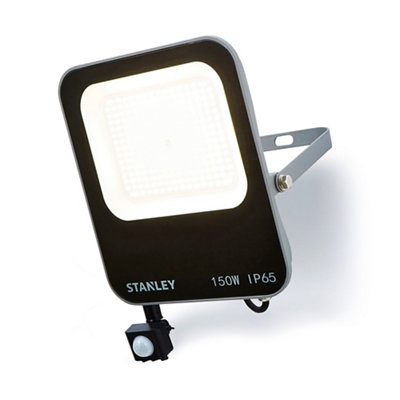 Stanley Ik10 Black Mains-Powered Cool Daylight Led Pir Slimline Floodlight 16500Lm