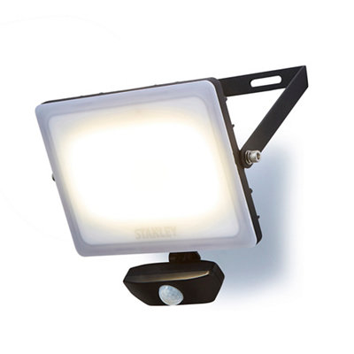Stanley Frosted Floodlights Black / Frosted Opal Mains-Powered Cool Daylight Led Pir Slimline Floodlight 4500Lm
