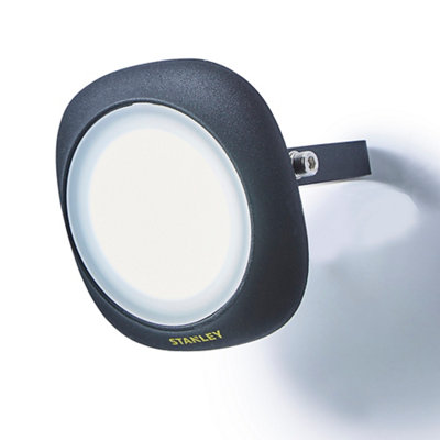 Stanley Black Mains-Powered Cool Daylight Led Without Sensor Slimline Floodlight 900Lm