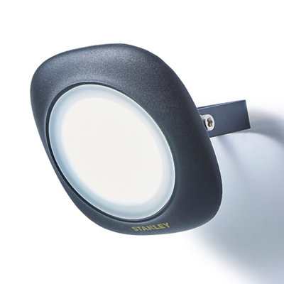 Stanley Black Mains-Powered Cool Daylight Led Without Sensor Slimline Floodlight 1800Lm