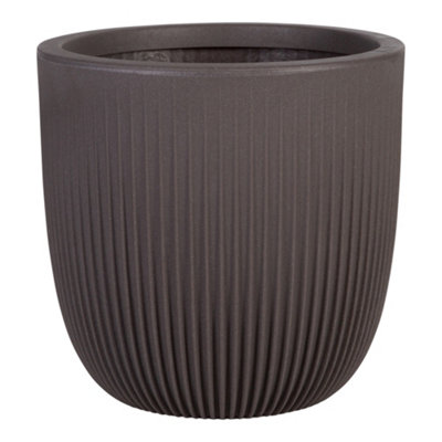 Strata Pacific Matt Graphite Grey Plastic Plant Pot (Dia) 35Cm, (H)34.5Cm