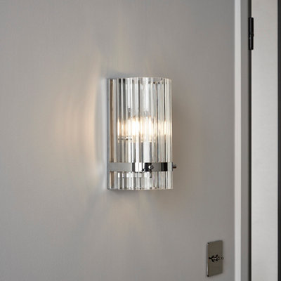 Goodhome Rhyolit Ribbed Chrome Effect Wall Light