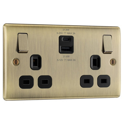 Bg Antique Brass Double 13A 22W Raised Slim Switched Screwed Socket With Usb, X2 & Black Inserts