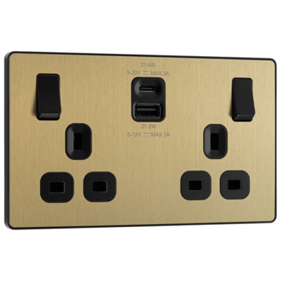 Bg Satin Brass Double 13A 22W Raised Slim Switched Screwless Socket With Usb, X2 & Black Inserts