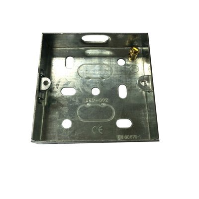 B&Q Metal 16Mm Single Pattress Box