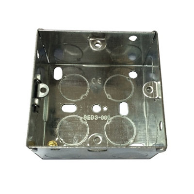 B&Q Metal 35Mm Single Pattress Box