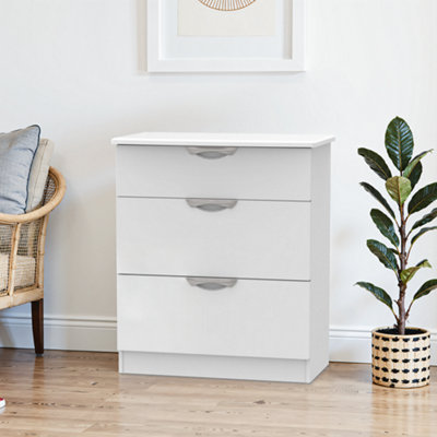 B&Q Chelsea Ready Assembled Gloss White No Effect 3 Drawer Deep Chest (H)885Mm (W)765Mm (D)415Mm