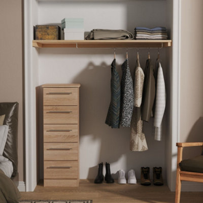 B&Q Bergamo Ready Assembled Bardolino Oak Effect 5 Drawer Bedside Chest (H)1074Mm (W)395Mm (D)411Mm