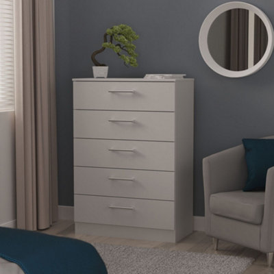 B&Q Brindisi Ready Assembled Matt Grey 5 Drawer Chest (H)1067Mm (W)740Mm (D)386Mm