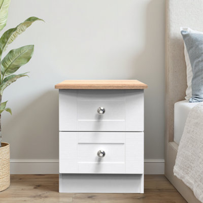 B&Q Santander Ready Assembled Matt White & Oak 2 Drawer Wide Bedside Chest (H)502Mm (W)395Mm (D)411Mm